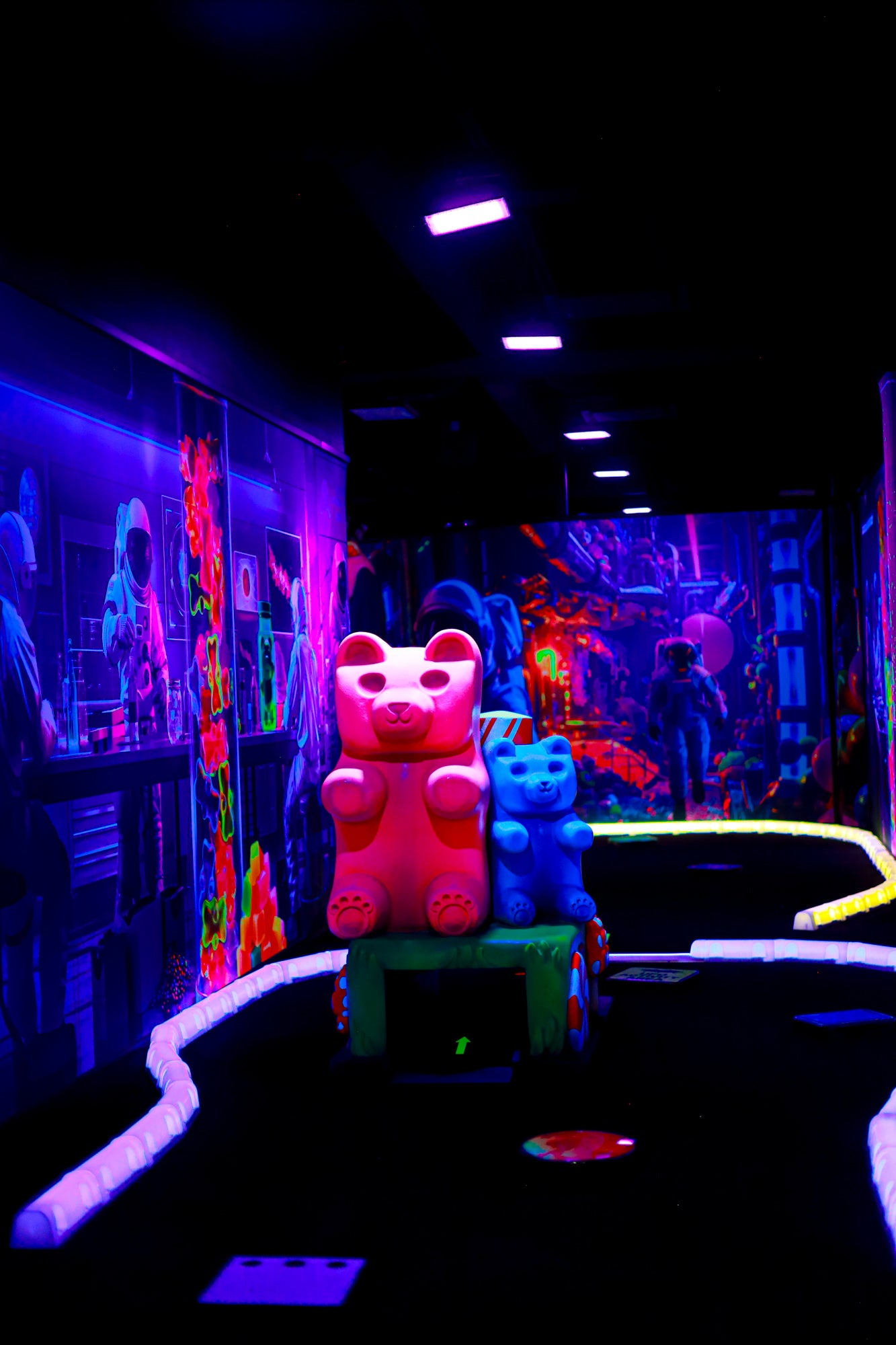 MINI-GOLF INTERIEUR FLUORESCENT